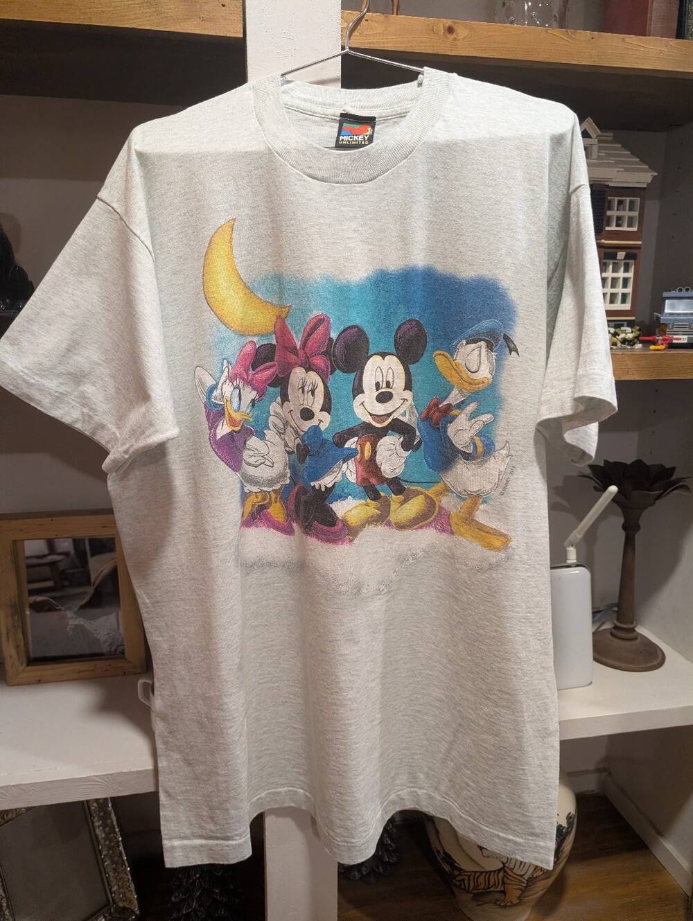 Vintage Mickey Unlimited Minnie Daisy Donald Date Night Chalk Graphic T-shirt XL